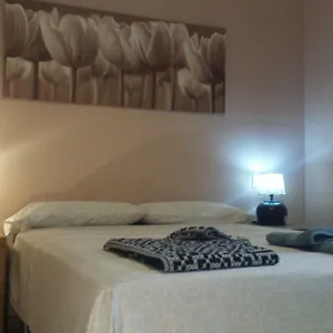 https://apartamento-la-reina.es-andalucia.com